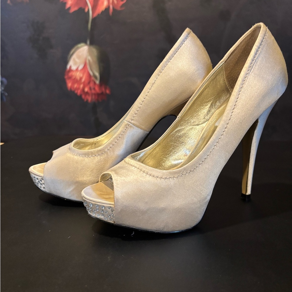 Elegant Cream Peep-Toe Heels